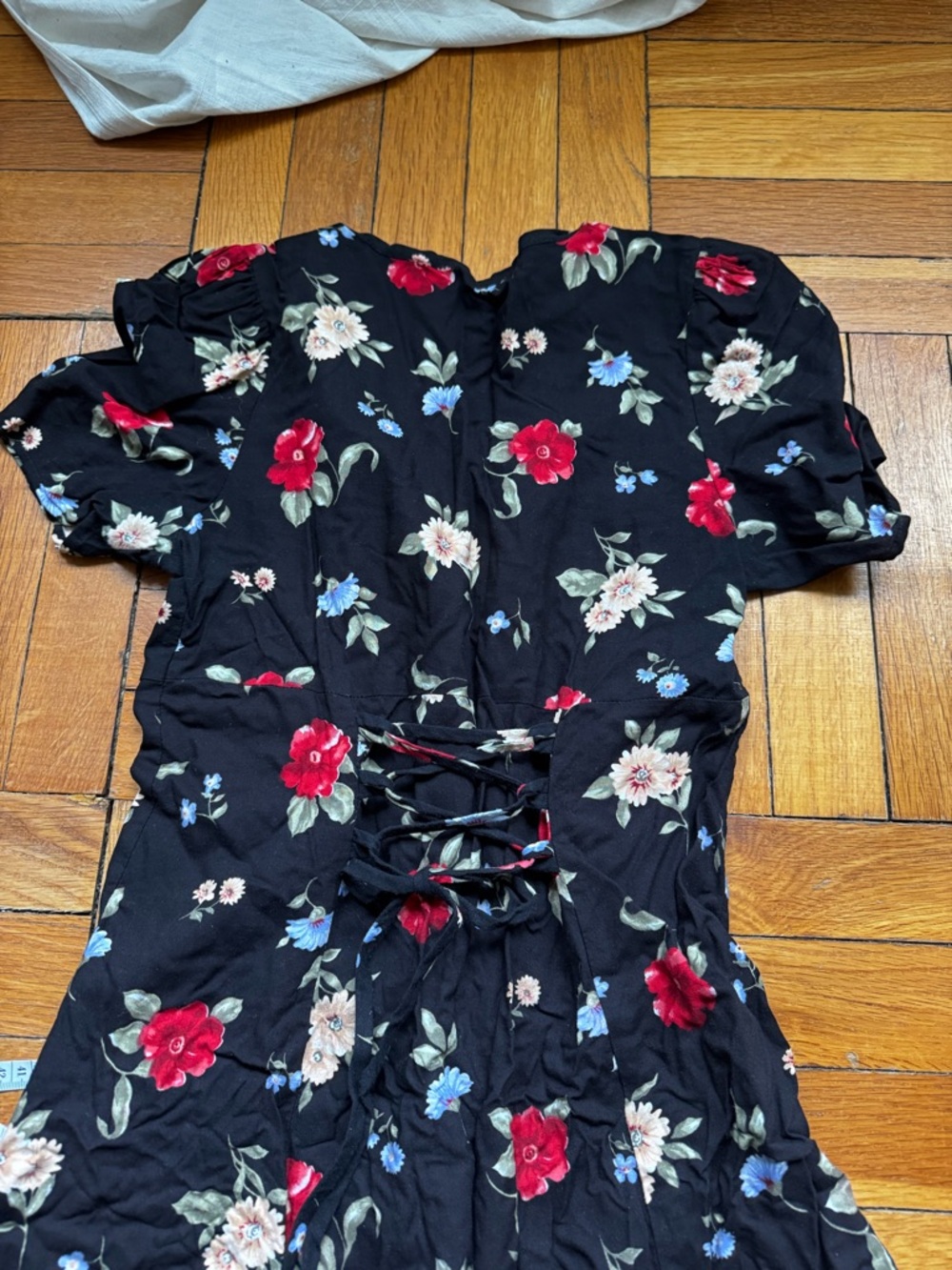 Vintage Floral Button-Front Midi Dress - Picture 6 of 7